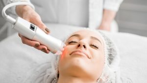 دستگاه های لیزر و تکنولوژی به‌ روز کلینیک دکتر سبکتکین
